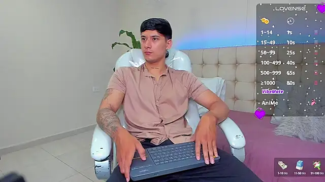 Snapshot of Damian23__ chatting on 31, 1, 2025 Damian23 online show from 31, 1, 2025