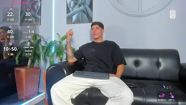 Snapshot of Damian23__ chatting on 9, 2, 2025 Damian23 online show from 9, 2, 2025