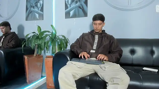 Snapshot of Damian23__ chatting on 15, 2, 2025 Damian23 online show from 15, 2, 2025