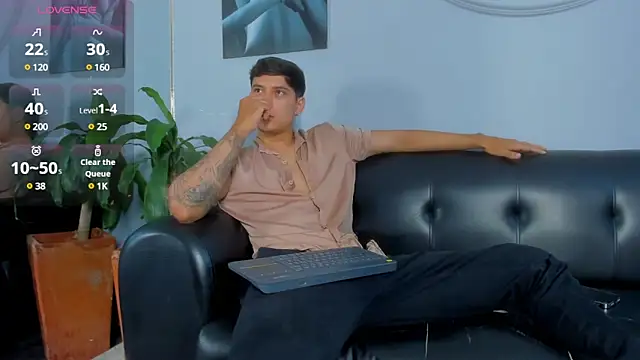 Snapshot of Damian23__ chatting on 17, 2, 2025 Damian23 online show from 17, 2, 2025