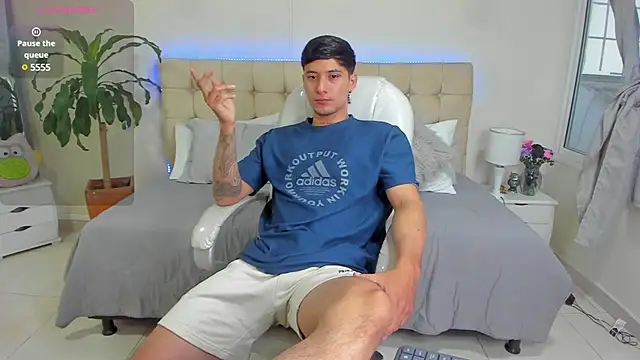 Snapshot of Damian23__ chatting on 19, 2, 2025 Damian23 online show from 19, 2, 2025