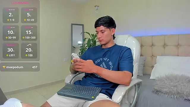 Snapshot of Damian23__ chatting on 19, 2, 2025 Damian23 online show from 19, 2, 2025