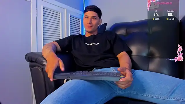 Snapshot of Damian23__ chatting on 21, 3, 2025 Damian23 online show from 21, 3, 2025