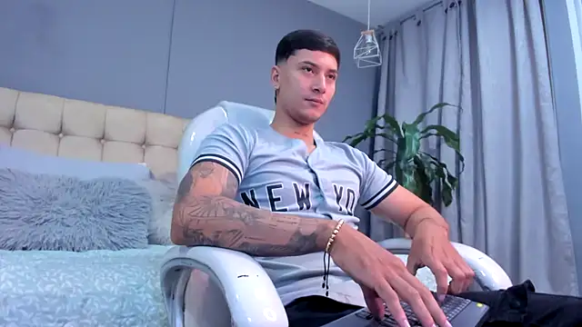 Snapshot of Damian23__ chatting on 20, 9, 2025 Damian23 online show from 20, 9, 2025