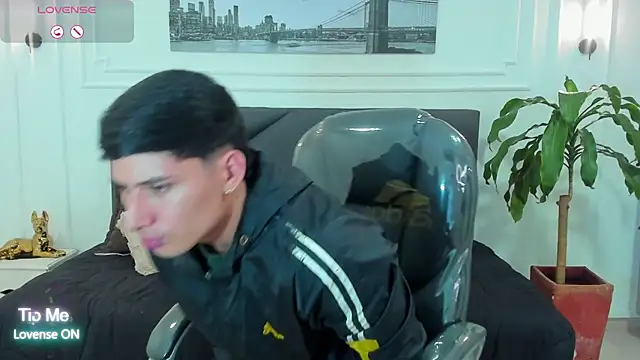 Snapshot of Damian23__ chatting on 10, 11, 2025 Damian23 online show from 10, 11, 2025