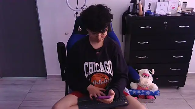 thomascooper7 online show from 12, 3, 2025