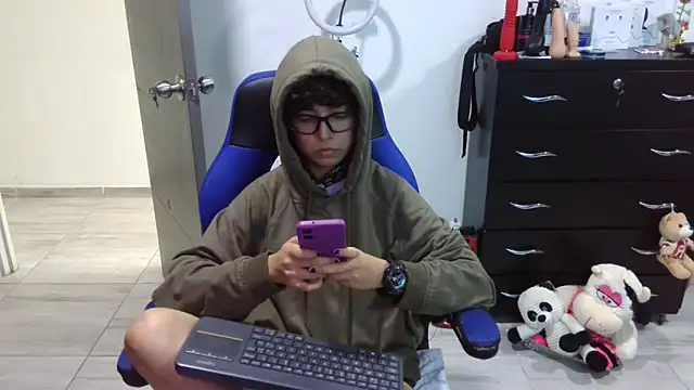 thomascooper7 online show from 25, 3, 2026