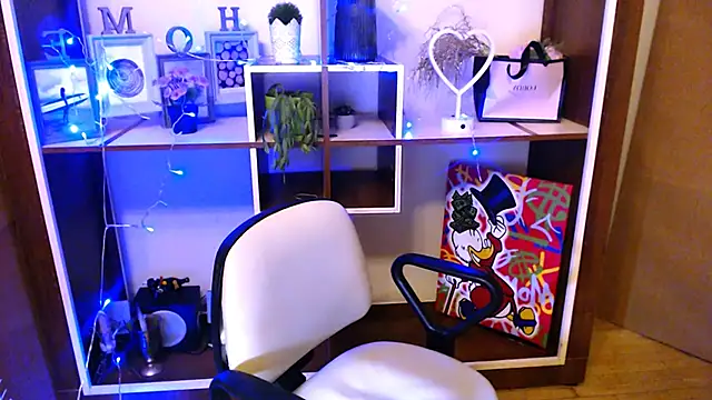 LaimaV  online show from 26, 12, 2024