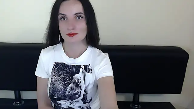 LaimaV  online show from 21, 6, 2026