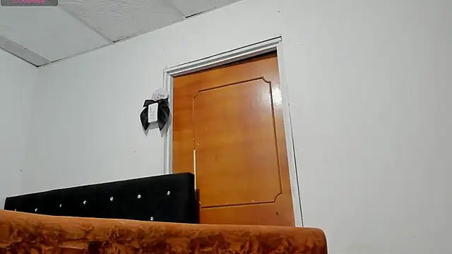 Snapshot of chloe_evanx_ chatting on 2, 1, 2025 chloe evanx online show from 2, 1, 2025