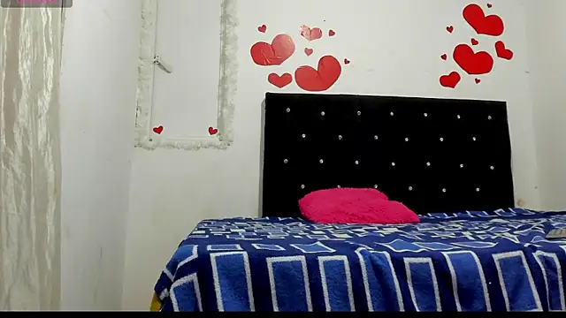 Snapshot of chloe_evanx_ chatting on 5, 3, 2025 chloe evanx online show from 5, 3, 2025