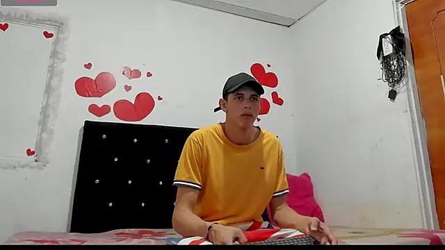 Snapshot of chloe_evanx_ chatting on 8, 3, 2025 chloe evanx online show from 8, 3, 2025