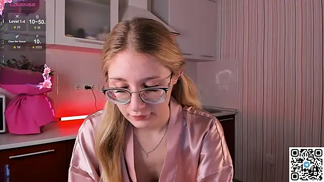 Snapshot of LivyyBossom chatting on 2, 2, 2025 LivyyBossom online show from 2, 2, 2025