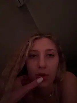 Snapshot of LivyyBossom chatting on 14, 5, 2026 LivyyBossom online show from 14, 5, 2026