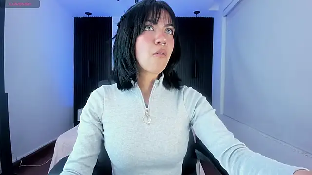 Gianna foxy online show from 11, 1, 2025