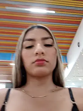 Snapshot of GIRL_DONCELLA chatting on 17, 12, 2024 GIRL DONCELLA online show from 17, 12, 2024