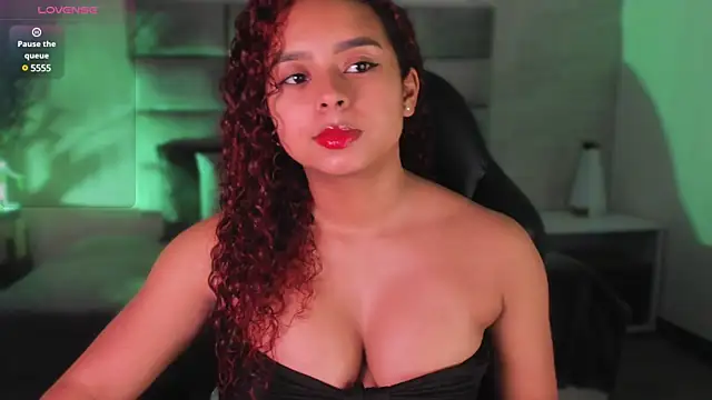 lara jones  online show from 11, 3, 2025
