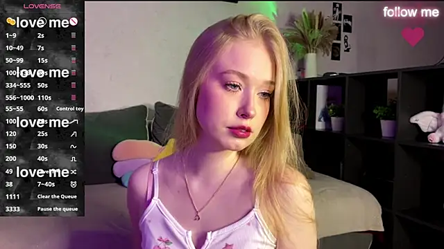 Snapshot of SweetDarcy chatting on 13, 11, 2025 SweetDarcy online show from 13, 11, 2025