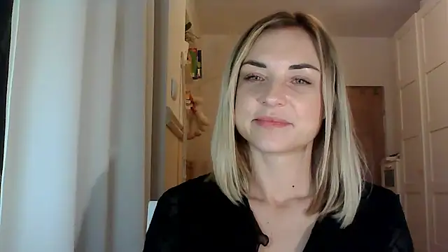 Snapshot of ashley_xlove chatting on 18, 12, 2024 ashley xlove online show from 18, 12, 2024