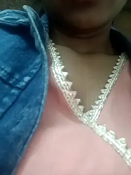 Snapshot of Rajni-Mehra chatting on 5, 2, 2025 Rajni-Mehra online show from 5, 2, 2025