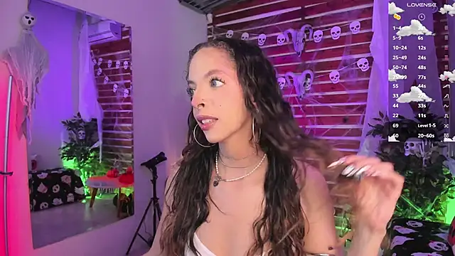 Sapphire Venuss online show from 23, 10, 2025