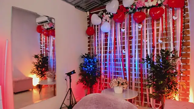 Sapphire Venuss online show from 12, 2, 2026