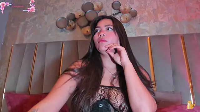 KimDevinne online show from 12, 4, 2026