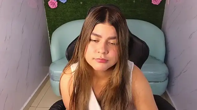 emmalee 01a online show from 28, 2, 2025