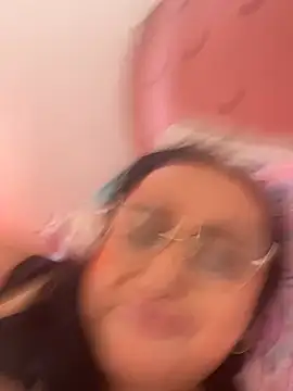 Gia Nahomi online show from 10, 3, 2025