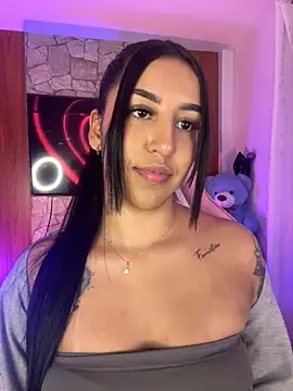 Snapshot of Tamara_Roberts1 chatting on 20, 11, 2025 Tamara Roberts1 online show from 20, 11, 2025