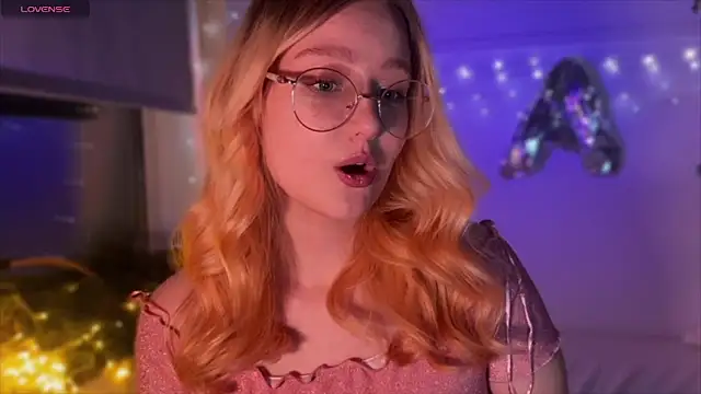 JacyWinslat online show from 8, 2, 2025