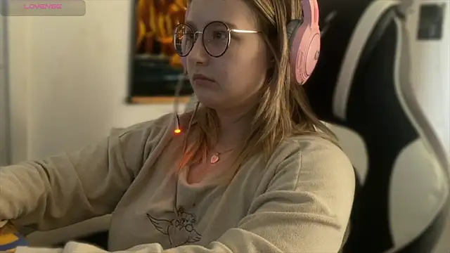 JacyWinslat online show from 9, 9, 2025