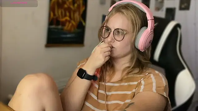 JacyWinslat online show from 11, 9, 2025