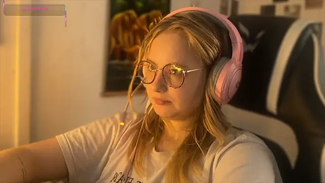 JacyWinslat online show from 18, 9, 2025