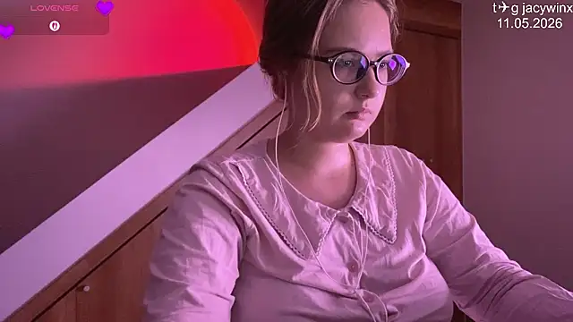 JacyWinslat online show from 11, 5, 2026