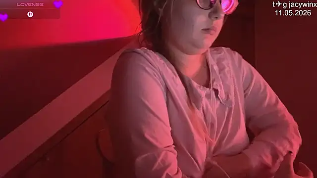 JacyWinslat online show from 11, 5, 2026