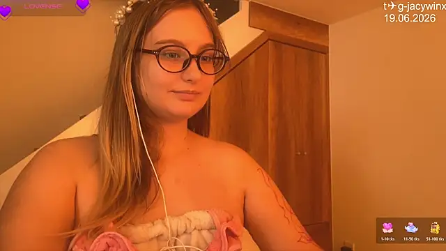 Snapshot of JacyWinslat chatting on 20, 6, 2026 JacyWinslat online show from 20, 6, 2026