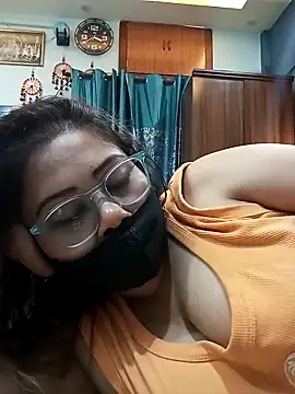 Cute-mona online show from 13, 3, 2026