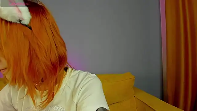 Snapshot of Little_Chips chatting on 15, 2, 2025 Little Chips online show from 15, 2, 2025