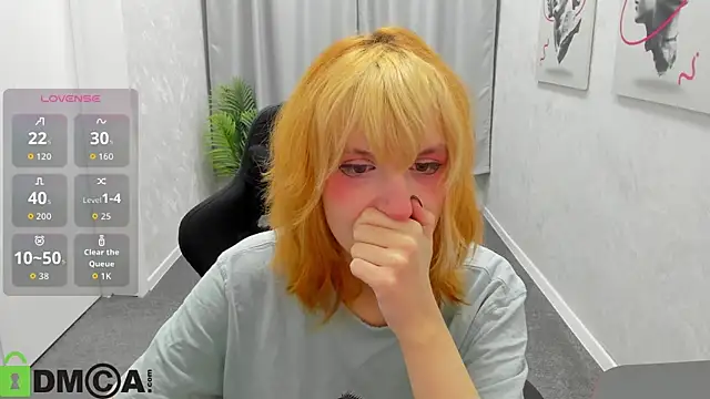 Snapshot of Little_Chips chatting on 20, 9, 2025 Little Chips online show from 20, 9, 2025