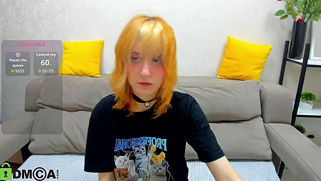 Snapshot of Little_Chips chatting on 22, 9, 2025 Little Chips online show from 22, 9, 2025