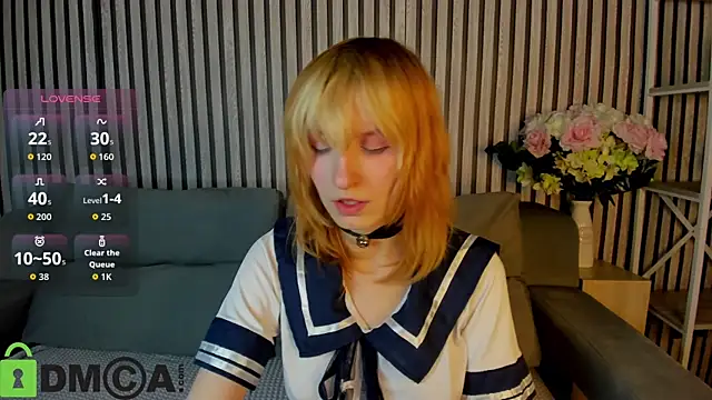 Snapshot of Little_Chips chatting on 22, 10, 2025 Little Chips online show from 22, 10, 2025