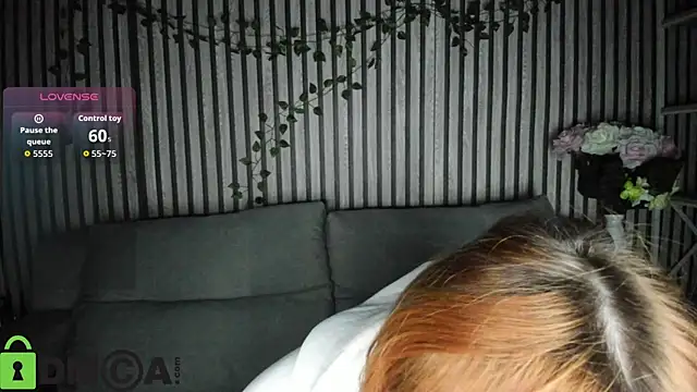 Snapshot of Little_Chips chatting on 24, 10, 2025 Little Chips online show from 24, 10, 2025