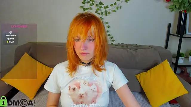 Snapshot of Little_Chips chatting on 17, 11, 2025 Little Chips online show from 17, 11, 2025