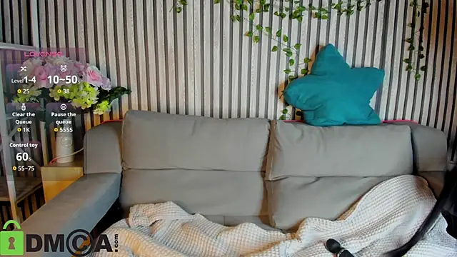 Snapshot of Little_Chips chatting on 15, 12, 2025 Little Chips online show from 15, 12, 2025