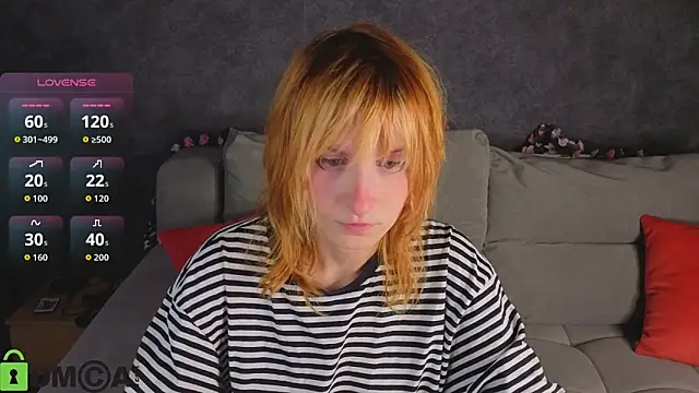 Snapshot of Little_Chips chatting on 17, 12, 2025 Little Chips online show from 17, 12, 2025