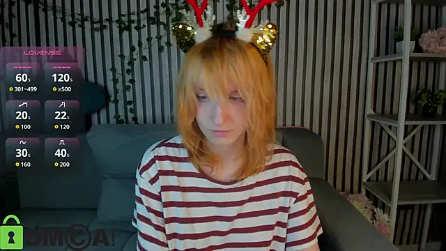 Snapshot of Little_Chips chatting on 20, 12, 2025 Little Chips online show from 20, 12, 2025