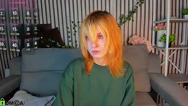 Snapshot of Little_Chips chatting on 22, 2, 2026 Little Chips online show from 22, 2, 2026