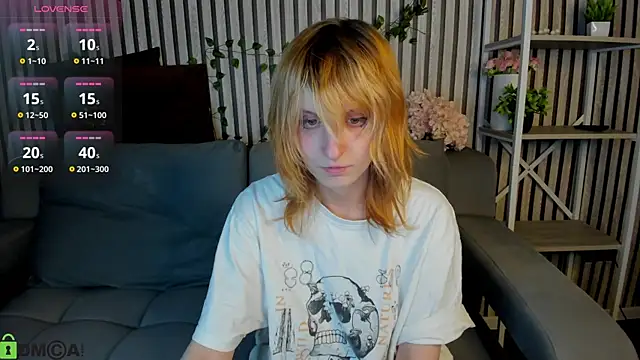 Snapshot of Little_Chips chatting on 27, 2, 2026 Little Chips online show from 27, 2, 2026