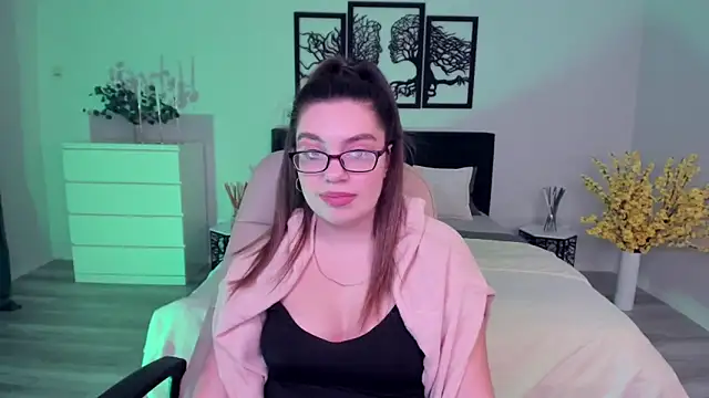 DaniellaLovely online show from 7, 12, 2024